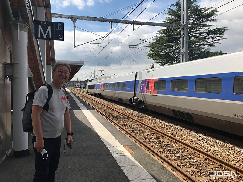 TGVで約30分の隣街カンペール(Quimper)へ